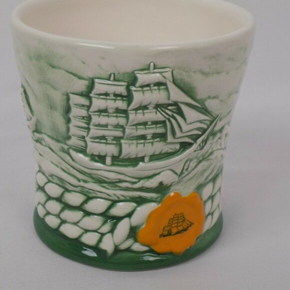 2 Cutty Sark Ceramic Whiskey Rocks Glasses Clipper Ship Green White Vintage 1998 - Picture 2 of 9
